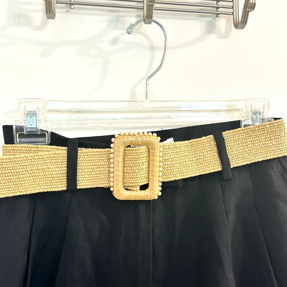 NWOT H&M black tailored high waisted pleated shorts with belt included Size 2.